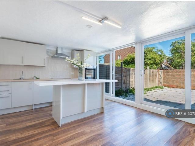 House for rent in London Borough of Bexley, Greater London