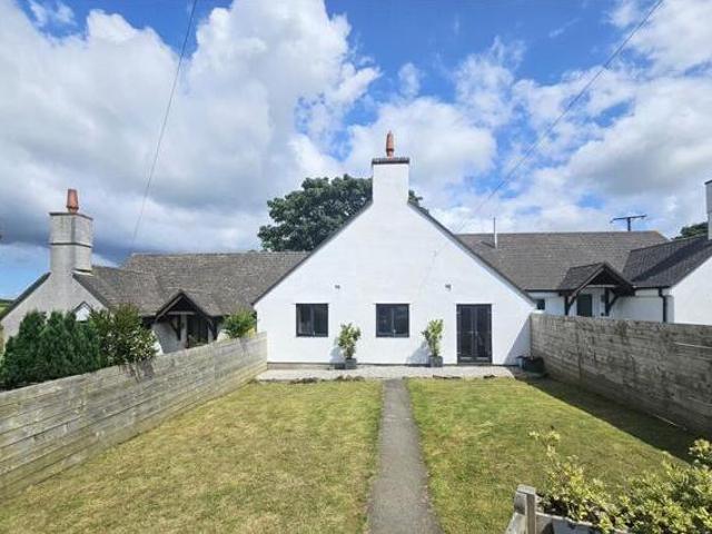 House for sale in Helston, Cornwall