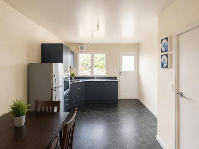 Apartment for rent in Chaslands, Canterbury