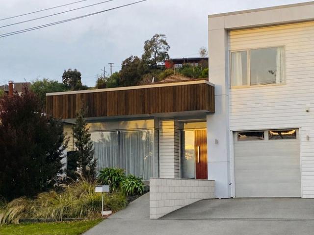 Apartment for rent in Chaslands, Canterbury