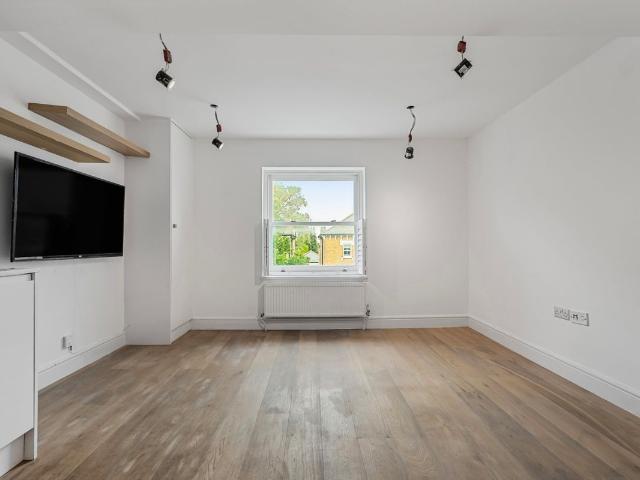 Apartment for rent in London Borough of Wandsworth, Greater London