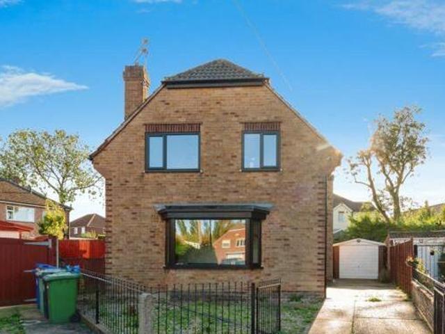 House for sale in Grimsby, North East Lincolnshire