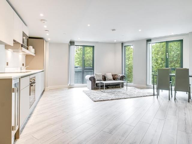 Apartment for rent in Park Central, Birmingham