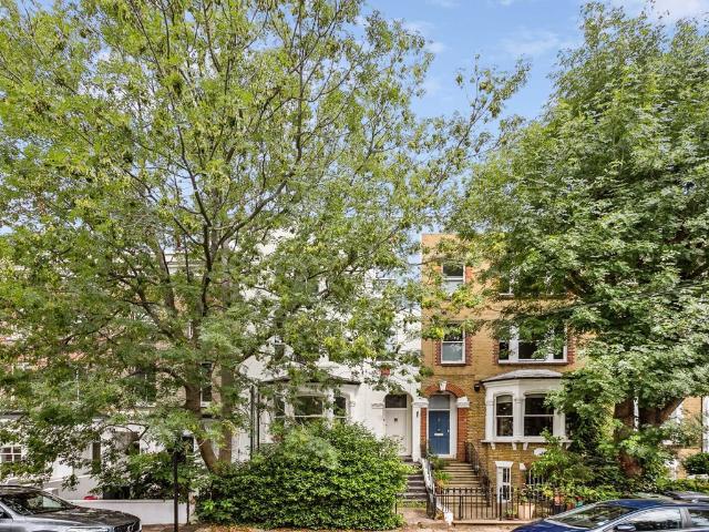 Apartment for rent in Stockwell, Greater London