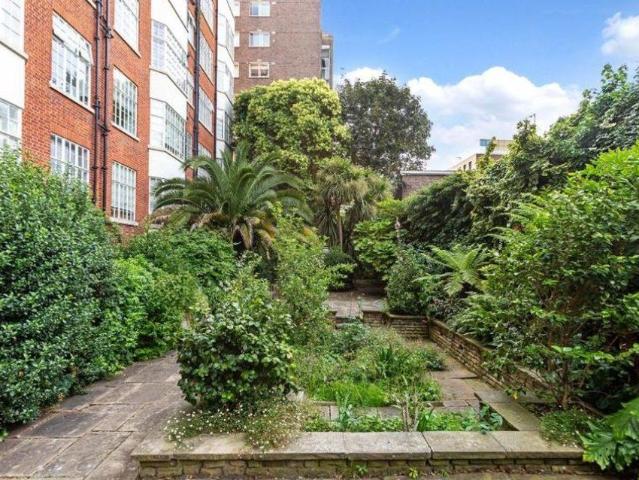 Apartment for rent in Kensington, Greater London