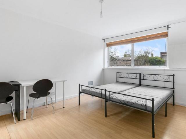 Apartment for rent in Battersea, Greater London