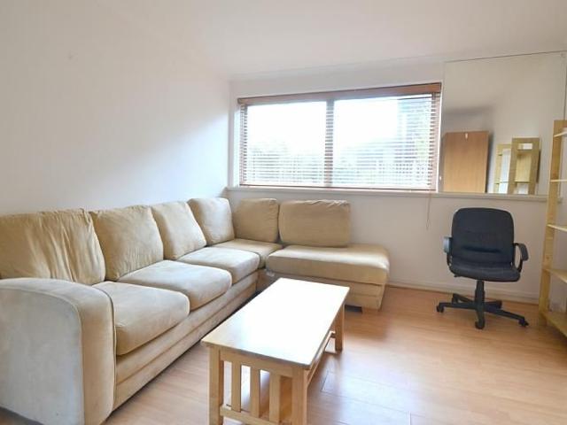 Apartment for rent in Battersea, Greater London