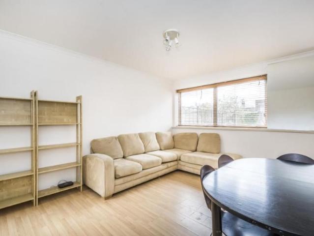 Apartment for rent in Battersea, Greater London
