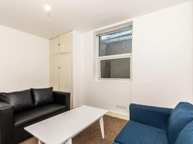 Room for rent in Round Hill, Brighton & Hove