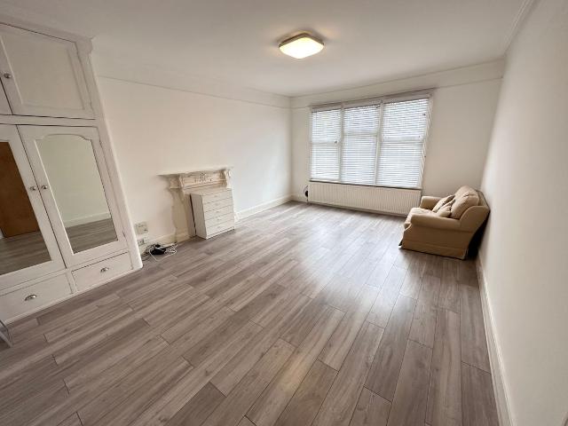 Room for rent in Church End, Greater London
