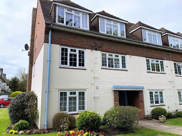 Apartment for rent in Willingdon, Cross In Hand