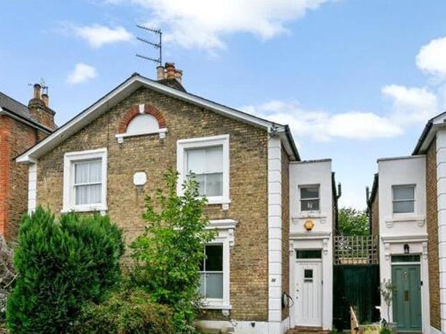 House for sale in Deepcut, Surrey