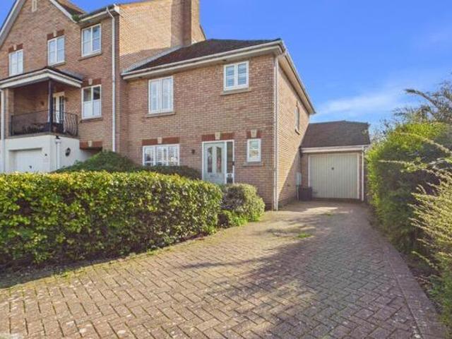 House for sale in Chatham Docks, Chatham