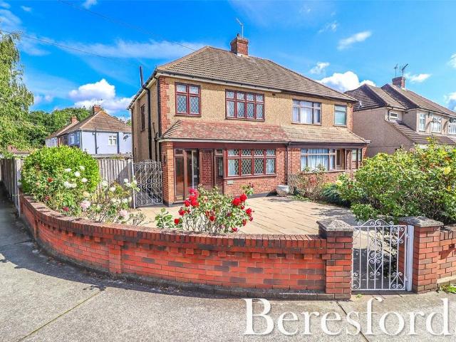 House for rent in London Borough of Havering, Greater London
