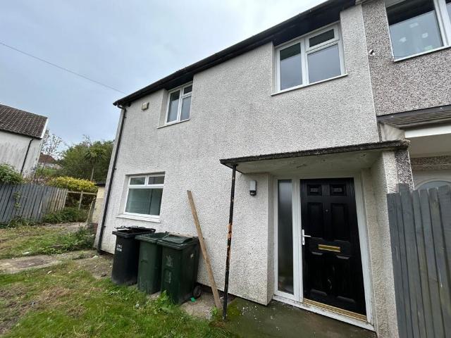 House for rent in Lower Wyke, West Yorkshire