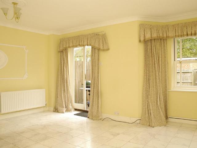 House for rent in London Borough of Ealing, Greater London