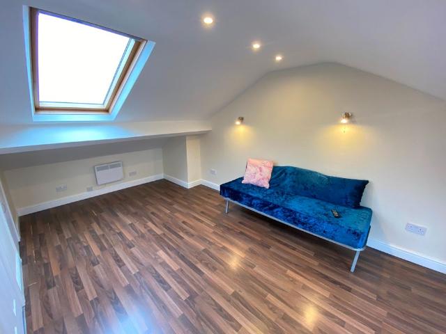 Apartment for rent in Garston, Calderstones