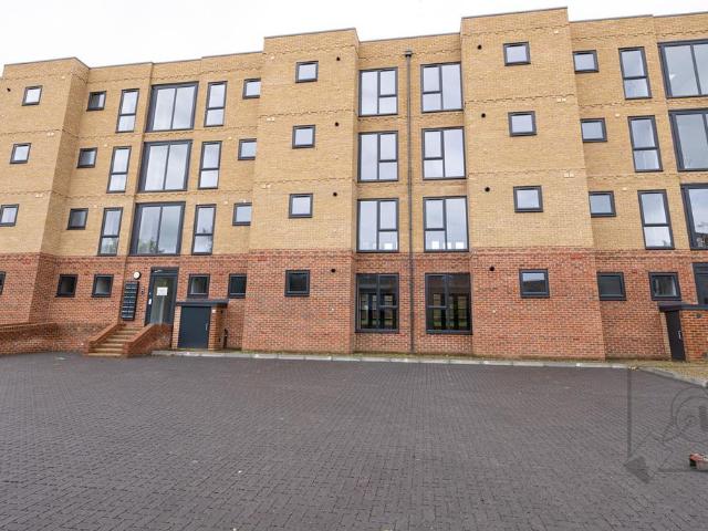 Apartment for rent in Worcester Park Estate, Dartford