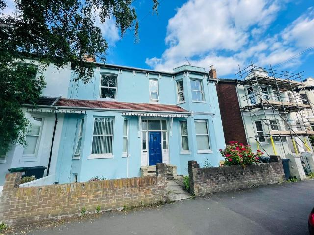 Apartment for rent in Sydenham, Green Close