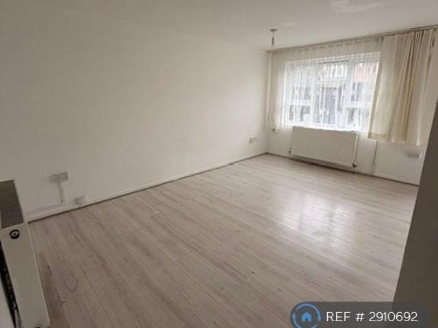 Apartment for rent in Ponders End, Greater London