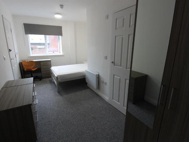 Room for rent in Nichols Town, City Of Southampton