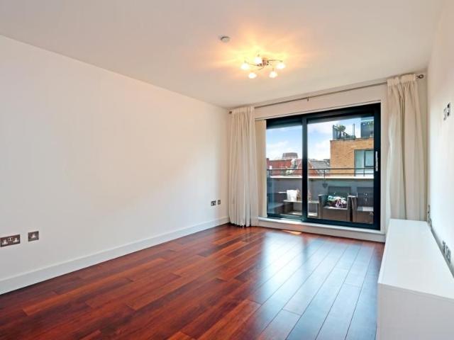 Apartment for rent in Surbiton, Greater London