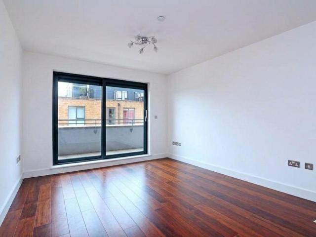 Apartment for rent in Surbiton, Greater London