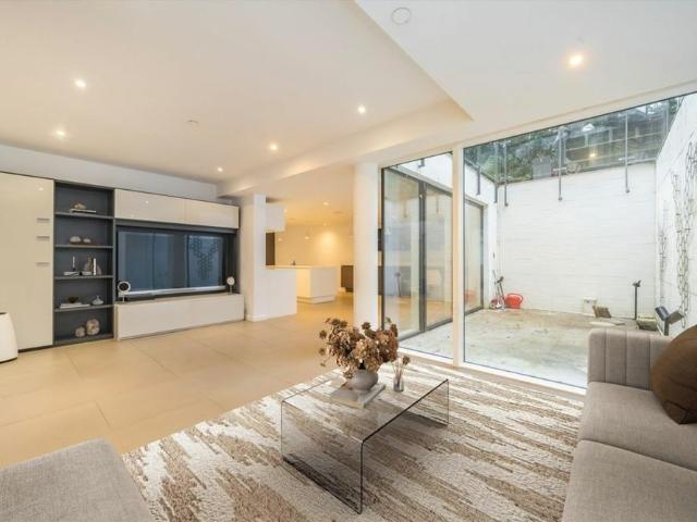 House for rent in London Borough of Merton, Isle Of Man