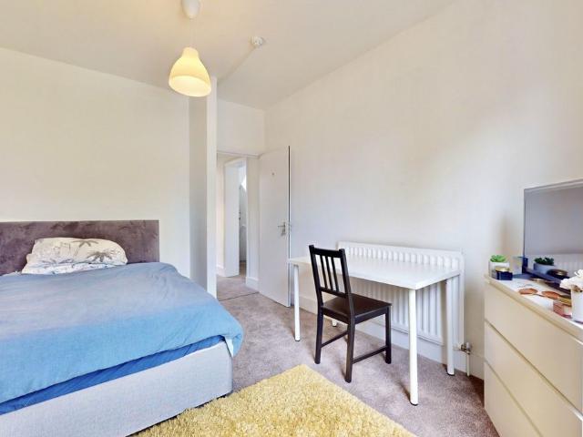 Room for rent in London Borough of Ealing, Greater London