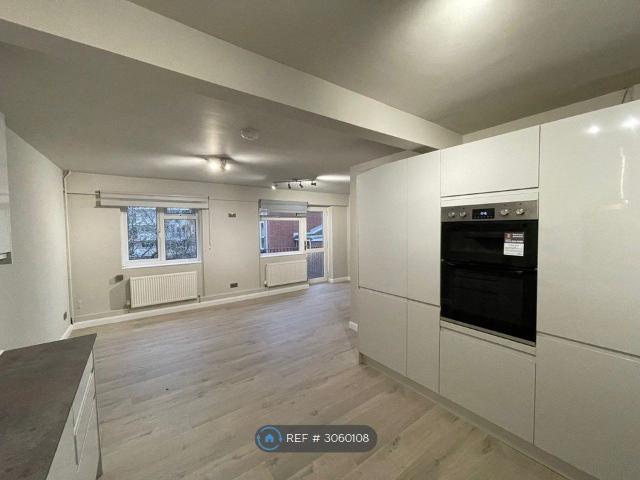 House for rent in Kingsholm, Gloucester