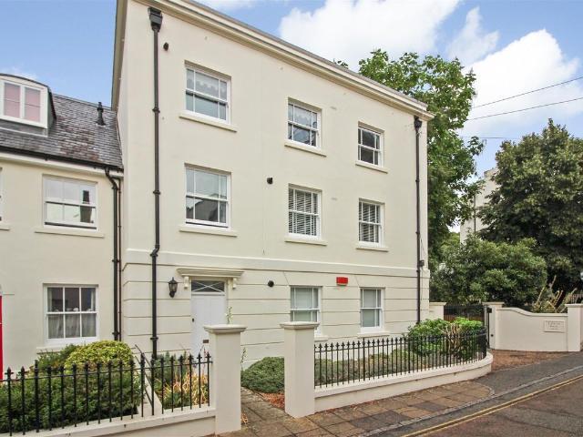 Apartment for rent in St. Mildred's, The Bridge