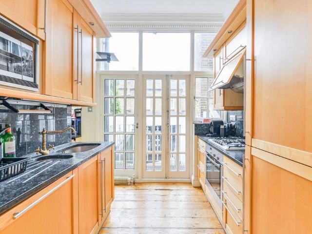 Apartment for rent in Paddington, Greater London