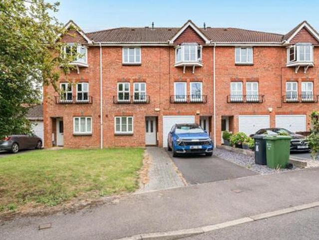 House for sale in Fairlands, Guildford