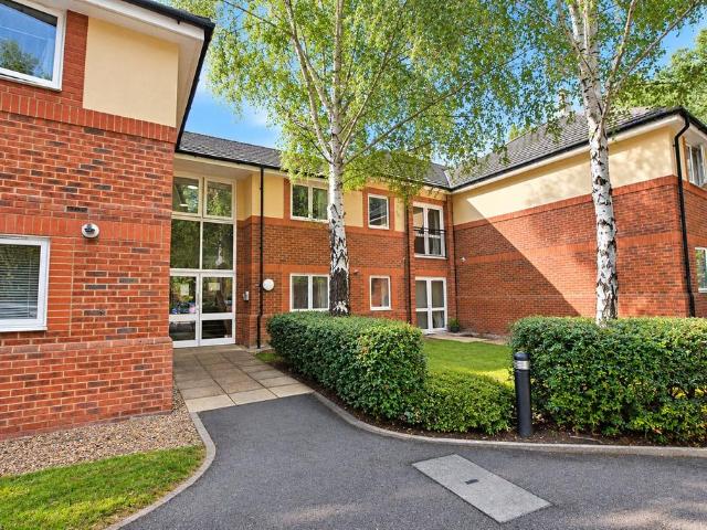 Apartment for rent in Fairlands, Guildford