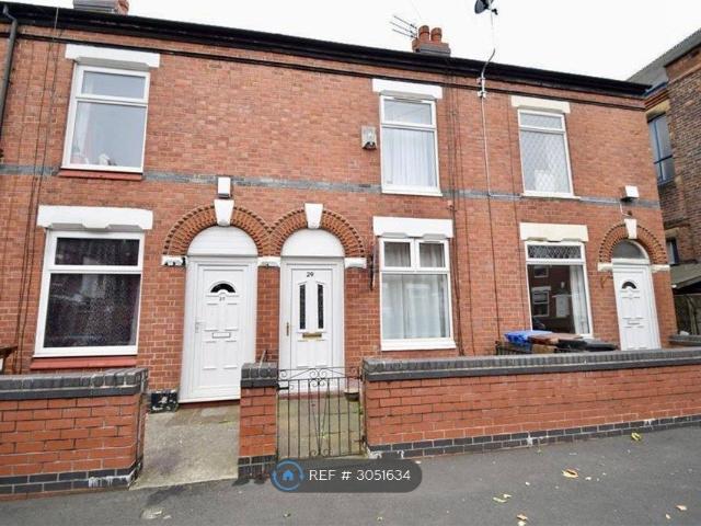 House for rent in Edgeley Shopping Centre, Stockport