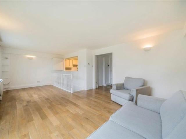 Apartment for rent in Spitalfields, Cat Hill