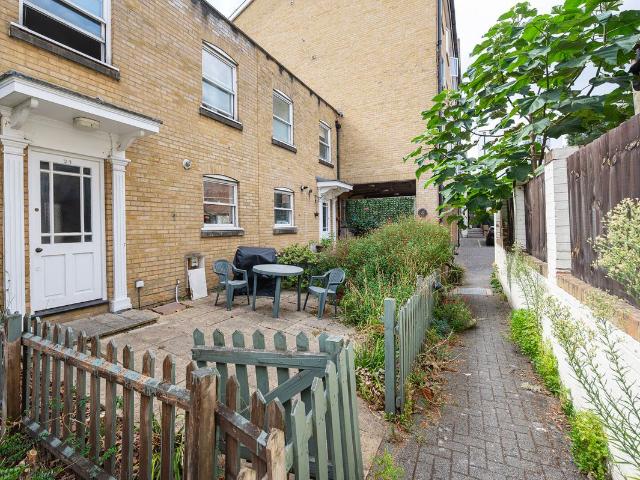 Apartment for rent in Spitalfields, Greater London