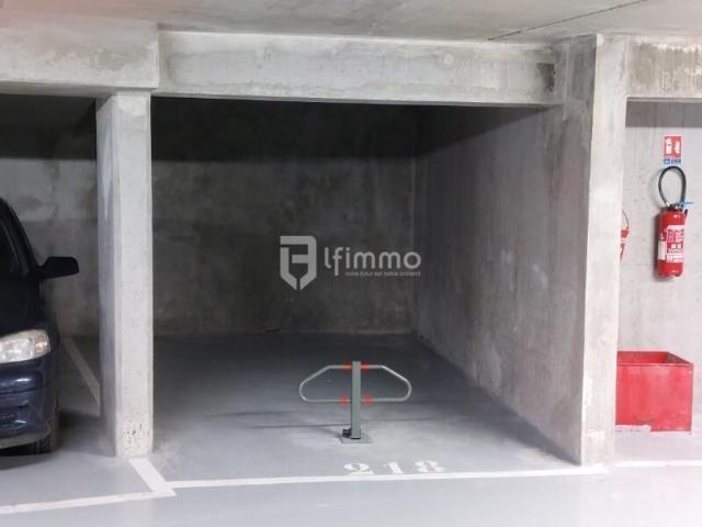 Garage vente à Nogent-sur-Marne, Saint-maurice