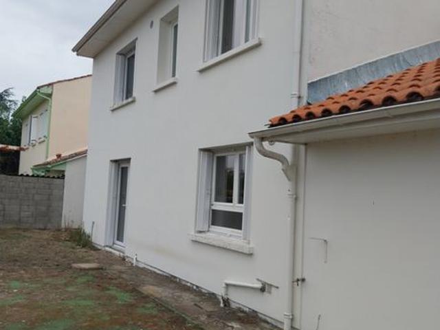 Maison vente à Saint-Médard-de-Guizières, Gironde