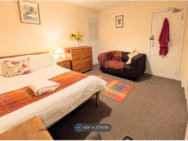 Room for rent in Dumfries, Scotland