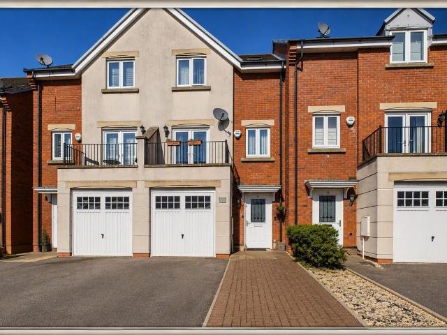 House for rent in Ewens Farm, Golden Valley