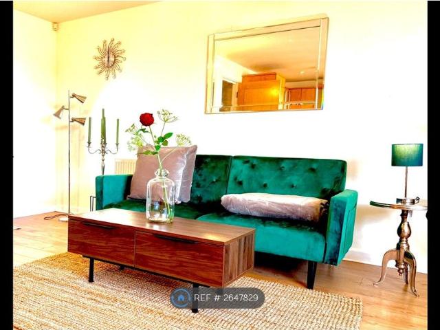 Apartment for rent in Clifton, Salford