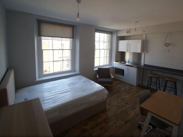 Studio for rent in Tyndall's Park, Feckenham