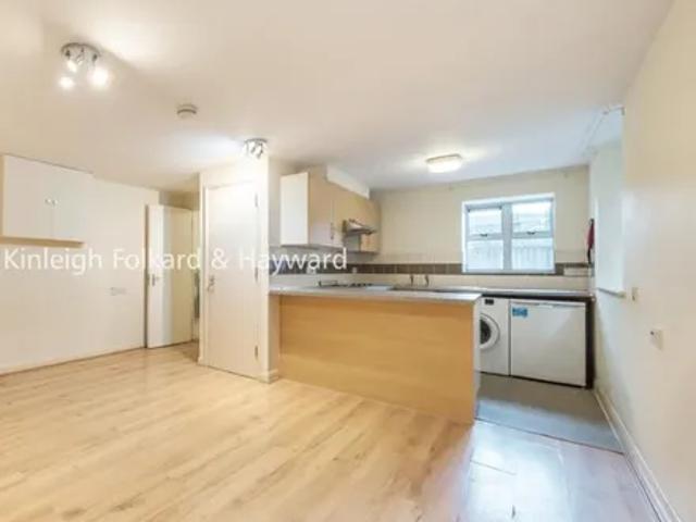 Apartment for rent in London Borough of Lewisham, Bell Green