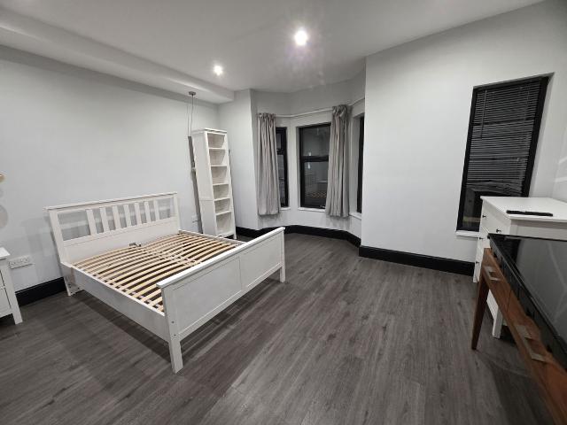 Studio for rent in Ball Hill, West Midlands