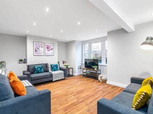 House for rent in Headingley Hill, Leeds