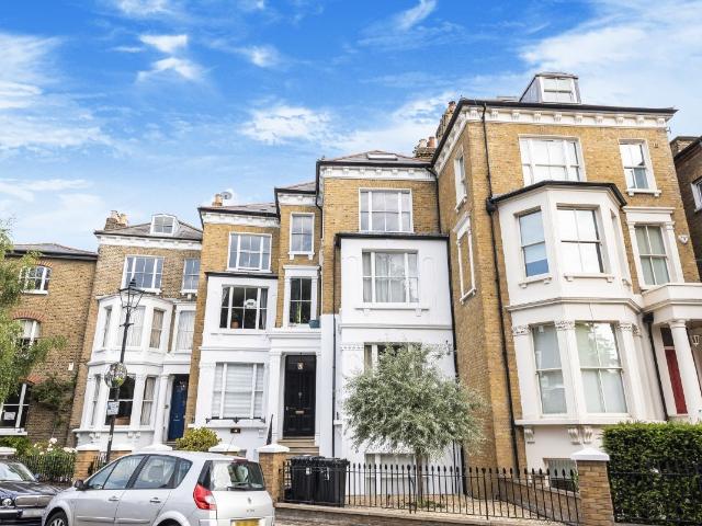 Apartment for rent in Stockwell Park, Greater London