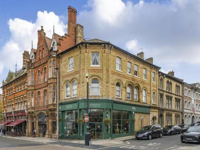 House for sale in Barton Stacey, Hampshire