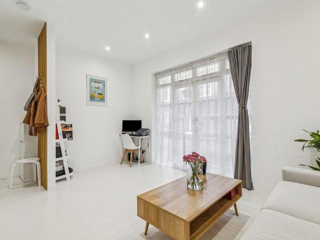 Apartment for rent in Paddington, Greater London