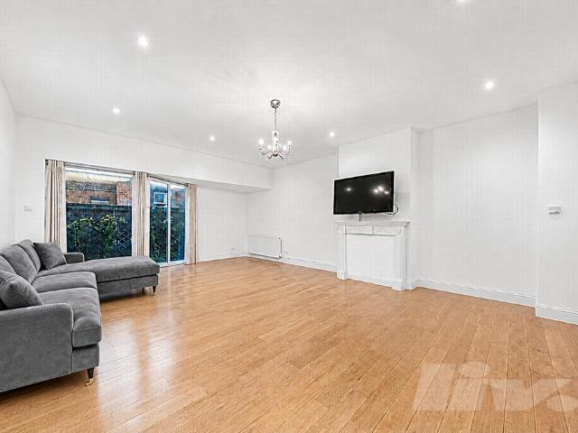 House for rent in City of Westminster, Greater London